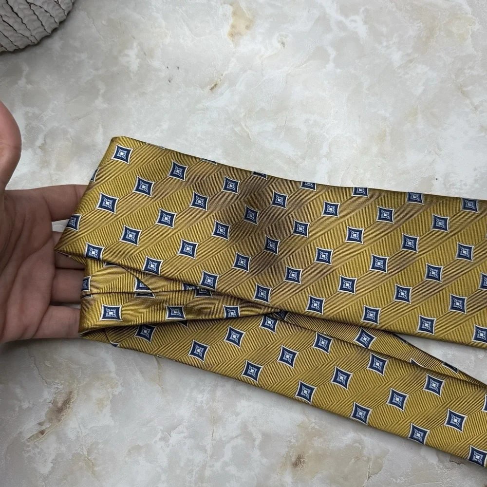 NWOT Jos. A. Bank‎ Executive Collection Silk Tie Mustard Yellow 3 3/8